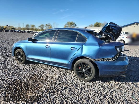 ✅ 2017 Volkswagen Jetta SEL • VIN: 3VWL17AJ9HM289783 • Lot: 89889325. Listed on Copart with 76,726 mi. Free auction sales archive from the USA and detailed vehicle history report at DreamBid. Image 2.