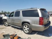 ✅ 2009 Chevrolet Suburban LTZ • VIN: 1GNFC36089R291373 • Lot: 74486244. Wystawiony na Copart z przebiegiem Nie podano. Bezpłatny archiwum sprzedaży aukcyjnych z USA i szczegółowy raport historii pojazdu na DreamBid. Zdjęcie 2.