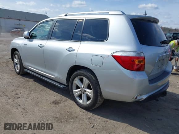 ✅ 2010 Toyota Highlander Limited • VIN: 5TDDK3EH3AS030488 • Lot: 41695234. Wystawiony na IAAI z przebiegiem 204 046 mil. Bezpłatny archiwum sprzedaży aukcyjnych z USA i szczegółowy raport historii pojazdu na DreamBid. Zdjęcie 3.