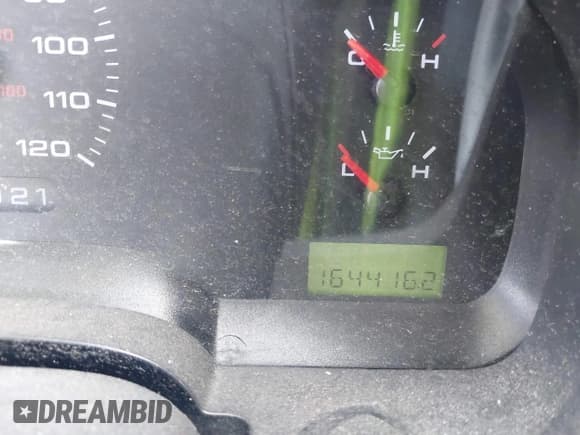 ✅ 2005 Ford F-150 STX • VIN: 1FTRF02W35KD01347 • Lot: 42984412. Listed on IAAI with 164,416 mi. Free auction sales archive from the USA and detailed vehicle history report at DreamBid. Image 7.