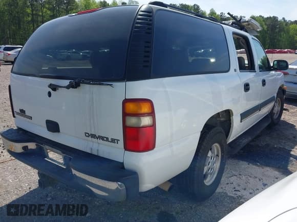 ✅ 2002 Chevrolet Suburban LS • VIN: 3GNEC16Z22G199485 • Лот: 41957709. Опубликован ранее на IAAI с пробегом 252 177 миль. Бесплатный доступ к архиву аукционных продаж из США и подробный отчёт об истории автомобиля на DreamBid. Изображение 4.