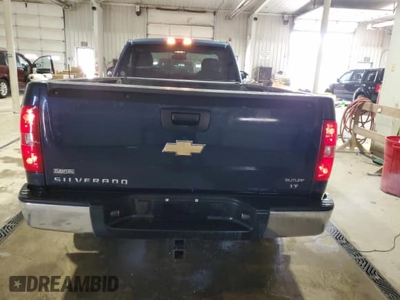 ✅ 2007 Chevrolet Silverado 1500 Work Truck • VIN: 1GCEK14077Z651633 • Lot: 52097225. Listed on Copart with 153,206 mi. Free auction sales archive from the USA and detailed vehicle history report at DreamBid. Image 6.