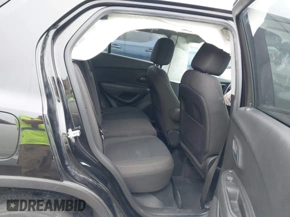 ✅ 2020 Chevrolet Trax LS • VIN: KL7CJNSB8LB035543 • Lot: 42670285. Listed on IAAI with 66,607 mi. Free auction sales archive from the USA and detailed vehicle history report at DreamBid. Image 8.