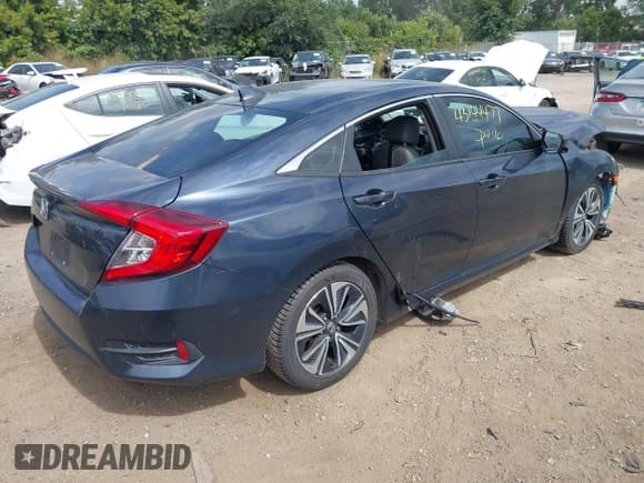 ✅ 2017 Honda Civic EX-L • VIN: 19XFC1F75HE029539 • Lot: 43144477. Listed on IAAI with 298,282 mi. Free auction sales archive from the USA and detailed vehicle history report at DreamBid. Image 4.