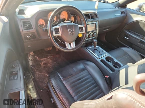 ✅ 2012 Dodge Challenger SXT Plus • VIN: 2C3CDYAG1CH148044 • Лот: 91060215. Опубликован ранее на Copart с пробегом 124 780 миль. Бесплатный доступ к архиву аукционных продаж из США и подробный отчёт об истории автомобиля на DreamBid. Изображение 8.