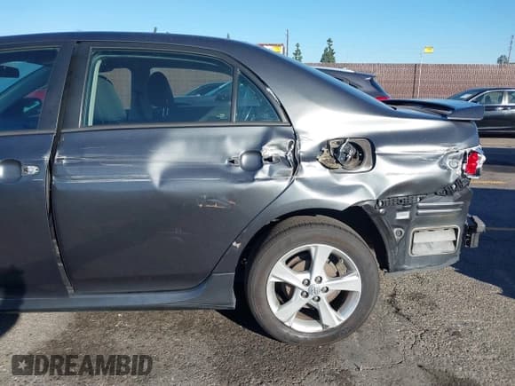 ✅ 2012 Toyota Corolla LE • VIN: 2T1BU4EE8CC909798 • Lot: 43541336. Listed on IAAI with 97,638 mi. Free auction sales archive from the USA and detailed vehicle history report at DreamBid. Image 6.