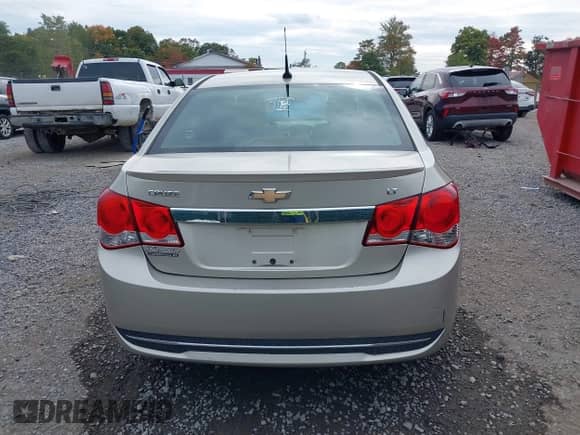 2013 Chevrolet Cruze 1LT z VIN 1G1PC5SBXD7323835, wystawiony jako IAAI lot #43201906 z przebiegiem 102 577 mil mil oraz . Historia ofert i sprzedaży dostępna na DreamBid. Obrazek 17.