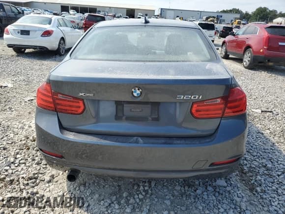 ✅ 2014 BMW 3 Series 320i xDrive • VIN: WBA3C3C53EF985330 • Lot: 68768235. Listed on Copart with 122,620 mi. Free auction sales archive from the USA and detailed vehicle history report at DreamBid. Image 6.