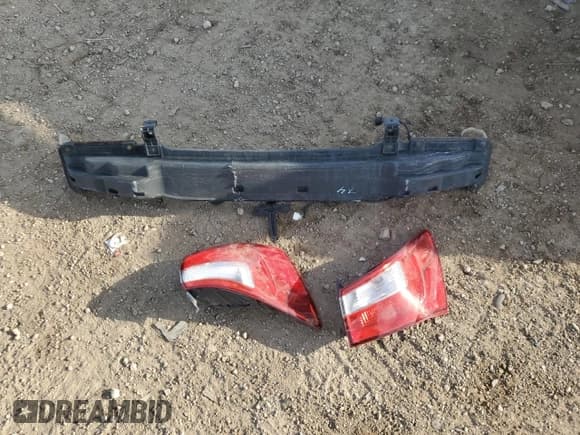 ✅ 2014 Kia Rio LX • VIN: KNADM4A39E6395299 • Lot: 92594225. Wystawiony na Copart z przebiegiem 106 842 mil. Bezpłatny archiwum sprzedaży aukcyjnych z USA i szczegółowy raport historii pojazdu na DreamBid. Zdjęcie 12.