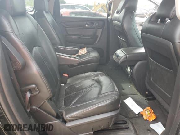 ✅ 2016 Chevrolet Traverse LT • VIN: 1GNKRHKD6GJ290205 • Lot: 73167814. Wystawiony na Copart z przebiegiem Nie podano. Bezpłatny archiwum sprzedaży aukcyjnych z USA i szczegółowy raport historii pojazdu na DreamBid. Zdjęcie 11.