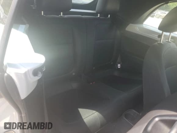 ✅ 2018 Volkswagen Beetle S • VIN: 3VW5DAAT2JM502304 • Лот: 68676005. Опубликован ранее на Copart с пробегом 84 933 миль. Бесплатный доступ к архиву аукционных продаж из США и подробный отчёт об истории автомобиля на DreamBid. Изображение 10.