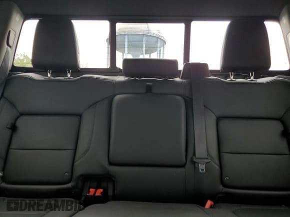 ✅ 2020 Chevrolet Silverado 1500 RST • VIN: 3GCUYEET2LG410325 • Лот: 84037775. Опубликован ранее на Copart с пробегом 148 125 миль. Бесплатный доступ к архиву аукционных продаж из США и подробный отчёт об истории автомобиля на DreamBid. Изображение 10.