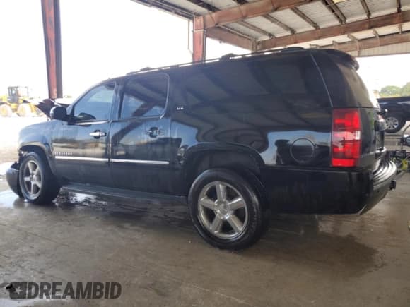✅ 2013 Chevrolet Suburban LTZ • VIN: 1GNSCKE00DR188905 • Lot: 46224845. Wystawiony na Copart z przebiegiem 212 260 mil. Bezpłatny archiwum sprzedaży aukcyjnych z USA i szczegółowy raport historii pojazdu na DreamBid. Zdjęcie 2.