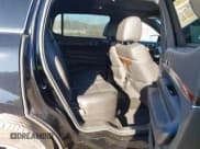 ✅ 2018 Lincoln MKT • VIN: 2LMHJ5NK5JBL02245 • Lot: 41430571. Wystawiony na IAAI z przebiegiem 293 537 mil. Bezpłatny archiwum sprzedaży aukcyjnych z USA i szczegółowy raport historii pojazdu na DreamBid. Zdjęcie 8.