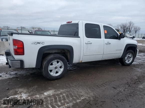✅ 2011 Chevrolet Silverado 1500 1HY • VIN: 3GCUKUEJ9BG118907 • Lot: 88969345. Listed on Copart with 166,632 mi. Free auction sales archive from the USA and detailed vehicle history report at DreamBid. Image 3.