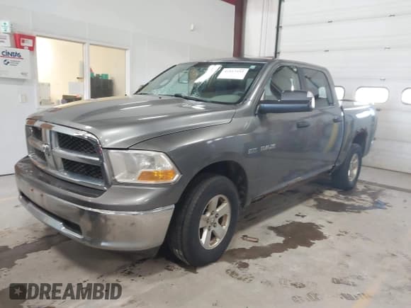 ✅ 2010 Dodge 1500 SLT • VIN: 1D7RV1CT0AS200098 • Lot: 41813191. Wystawiony na IAAI z przebiegiem 186 674 mil. Bezpłatny archiwum sprzedaży aukcyjnych z USA i szczegółowy raport historii pojazdu na DreamBid. Zdjęcie 2.