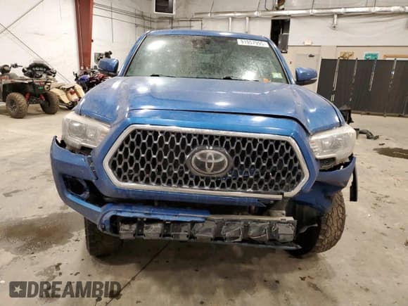 ✅ 2018 Toyota Tacoma TRD Off Road • VIN: 5TFCZ5AN2JX136231 • Лот: 91957995. Опубликован ранее на Copart с пробегом 106 705 миль. Бесплатный доступ к архиву аукционных продаж из США и подробный отчёт об истории автомобиля на DreamBid. Изображение 5.