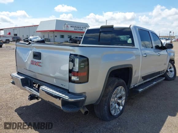 ✅ 2017 GMC Sierra 1500 SLT • VIN: 3GTP1NEC3HG474043 • Лот: 43057984. Опубликован ранее на IAAI с пробегом Не указан. Бесплатный доступ к архиву аукционных продаж из США и подробный отчёт об истории автомобиля на DreamBid. Изображение 4.