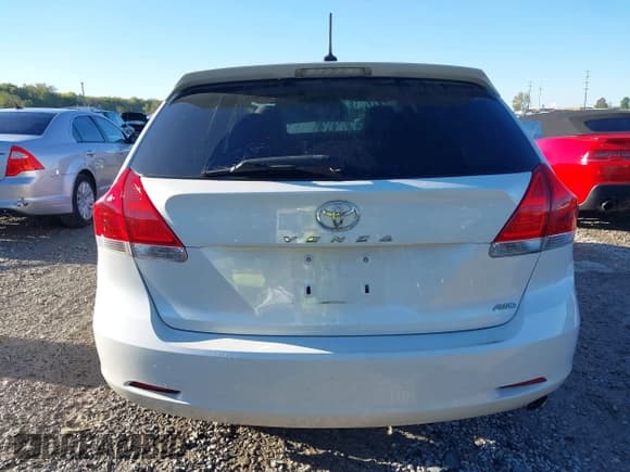 ✅ 2010 Toyota Venza • VIN: 4T3BA3BB7AU015873 • Lot: 43471757. Listed on IAAI with 137,538 mi. Free auction sales archive from the USA and detailed vehicle history report at DreamBid. Image 16.