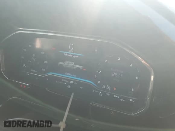 ✅ 2024 Chevrolet Silverado 1500 LT Trail Boss • VIN: 3GCUDFE81RG347126 • Lot: 82419465. Wystawiony na Copart z przebiegiem 28 125 mil. Bezpłatny archiwum sprzedaży aukcyjnych z USA i szczegółowy raport historii pojazdu na DreamBid. Zdjęcie 9.