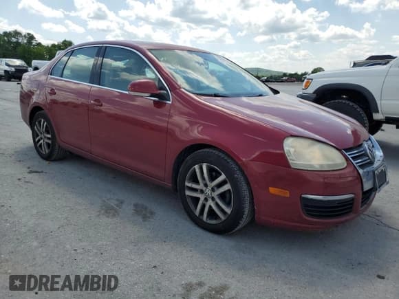 ✅ 2006 Volkswagen Jetta 2.5L • VIN: 3VWSG71K06M645165 • Лот: 54823365. Опубликован ранее на Copart с пробегом 181 844 миль. Бесплатный доступ к архиву аукционных продаж из США и подробный отчёт об истории автомобиля на DreamBid. Изображение 4.