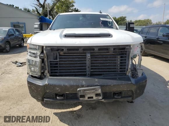 ✅ 2020 Chevrolet Silverado 2500HD Work Truck • VIN: 1GC1YLE71LF329960 • Lot: 85929685. Wystawiony na Copart z przebiegiem 136 530 mil. Bezpłatny archiwum sprzedaży aukcyjnych z USA i szczegółowy raport historii pojazdu na DreamBid. Zdjęcie 5.