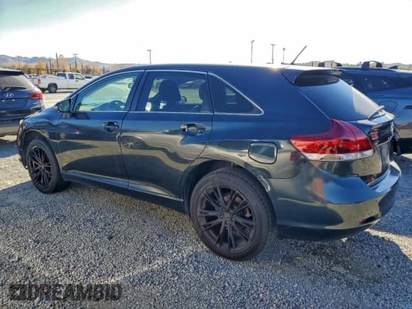 ✅ 2013 Toyota Venza LE • VIN: 4T3ZA3BB3DU068122 • Lot: 96185335. Listed on Copart with 243,191 mi. Free auction sales archive from the USA and detailed vehicle history report at DreamBid. Image 2.