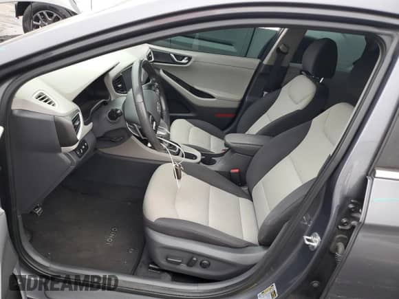 2018 Hyundai Ioniq SEL с VIN KMHC75LC7JU060648, выставлен на аукционе Copart как лот 76534274 с пробегом 87 098 миль миль и Списание • Salvage title. История ставок и продаж доступна на DreamBid. Изображение 7.