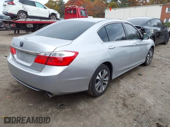 ✅ 2013 Honda Accord LX • VIN: 1HGCR2F37DA129578 • Lot: 43542613. Wystawiony na IAAI z przebiegiem 137 478 mil. Bezpłatny archiwum sprzedaży aukcyjnych z USA i szczegółowy raport historii pojazdu na DreamBid. Zdjęcie 4.