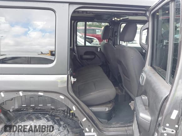 ✅ 2023 Jeep Wrangler • VIN: 1C4JJXN63PW690034 • Lot: 43345289. Wystawiony na IAAI z przebiegiem 19 186 mil. Bezpłatny archiwum sprzedaży aukcyjnych z USA i szczegółowy raport historii pojazdu na DreamBid. Zdjęcie 8.
