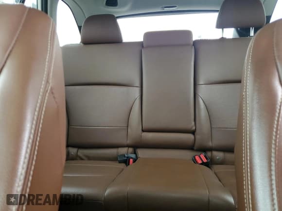 ✅ 2017 Subaru Outback Touring • VIN: 4S4BSATC1H3314339 • Lot: 81827165. Wystawiony na Copart z przebiegiem 104 492 mil. Bezpłatny archiwum sprzedaży aukcyjnych z USA i szczegółowy raport historii pojazdu na DreamBid. Zdjęcie 10.