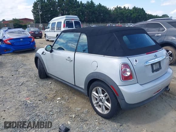 ✅ 2012 MINI Convertible • VIN: WMWZN3C51CT265186 • Лот: 42556739. Опубликован ранее на IAAI с пробегом 118 747 миль. Бесплатный доступ к архиву аукционных продаж из США и подробный отчёт об истории автомобиля на DreamBid. Изображение 3.