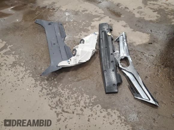 ✅ 2014 Toyota Camry LE • VIN: 4T4BF1FK5ER436124 • Lot: 85474335. Listed on Copart with 204,095 mi. Free auction sales archive from the USA and detailed vehicle history report at DreamBid. Image 12.