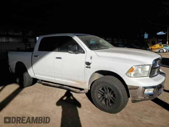 ✅ 2010 Dodge 1500 SLT • VIN: 1D7RV1CT8AS202696 • Лот: 84283334. Размещён на Copart с пробегом 175 702 миль миль. Получите бесплатный доступ к архиву аукционных продаж из США и посмотрите подробный отчёт об истории автомобиля на DreamBid. Изображение 4.