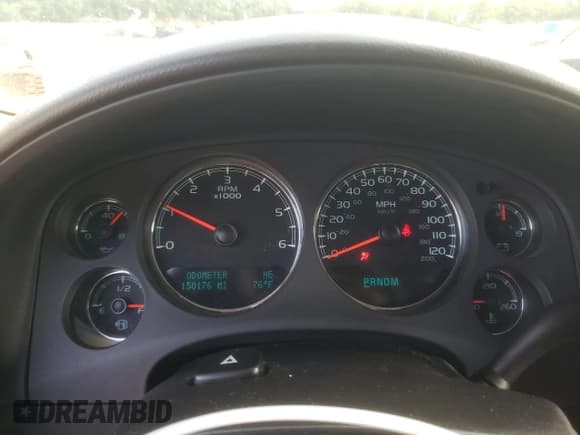 ✅ 2009 Chevrolet Suburban 2LT • VIN: 1GNFK26359J106153 • Lot: 68346734. Wystawiony na Copart z przebiegiem 150 176 mil. Bezpłatny archiwum sprzedaży aukcyjnych z USA i szczegółowy raport historii pojazdu na DreamBid. Zdjęcie 9.