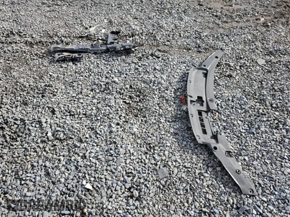 ✅ 2018 Lexus ES 350 • VIN: 58ABK1GG1JU105897 • Лот: 91559345. Опубликован ранее на Copart с пробегом 84 645 миль. Бесплатный доступ к архиву аукционных продаж из США и подробный отчёт об истории автомобиля на DreamBid. Изображение 12.