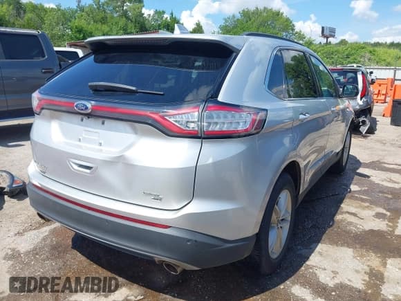 ✅ 2018 Ford Edge SEL • VIN: 2FMPK4J80JBC15751 • Lot: 42706499. Wystawiony na IAAI z przebiegiem 125 553 mil. Bezpłatny archiwum sprzedaży aukcyjnych z USA i szczegółowy raport historii pojazdu na DreamBid. Zdjęcie 4.
