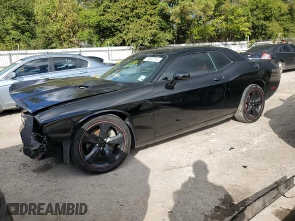 ✅ 2013 Dodge Challenger R/T Plus • VIN: 2C3CDYBT2DH685907 • Lot: 79652254. Wystawiony na Copart z przebiegiem 163 181 mil. Bezpłatny archiwum sprzedaży aukcyjnych z USA i szczegółowy raport historii pojazdu na DreamBid. Zdjęcie 1.