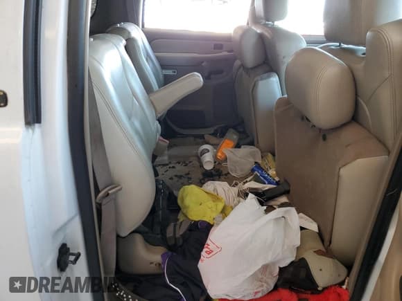 ✅ 2003 Chevrolet Suburban Z71 • VIN: 3GNFK16Z53G240636 • Lot: 80737593. Listed on Copart with 244,070 mi. Free auction sales archive from the USA and detailed vehicle history report at DreamBid. Image 11.