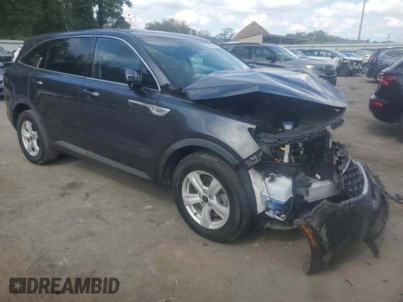 ✅ 2022 Kia Sorento LX • VIN: 5XYRG4LC9NG095160 • Лот: 80732695. Опубликован ранее на Copart с пробегом 42 946 миль. Бесплатный доступ к архиву аукционных продаж из США и подробный отчёт об истории автомобиля на DreamBid. Изображение 4.