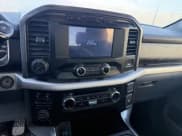 ✅ 2021 Ford F-150 XL • VIN: 1FTFX1E52MKE60433 • Lot: 86135935. Listed on Copart with 102,213 mi. Free auction sales archive from the USA and detailed vehicle history report at DreamBid. Image 8.