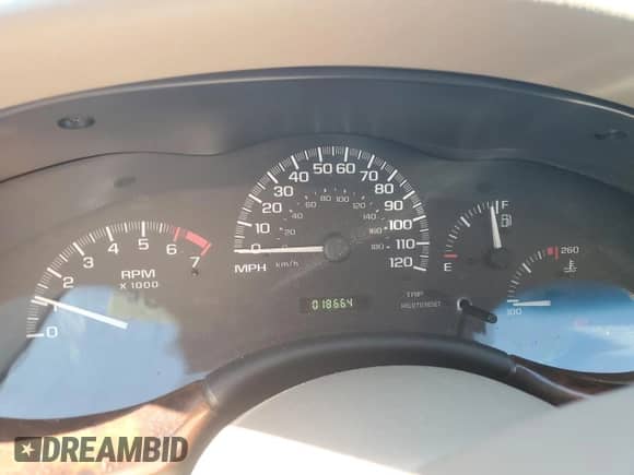 2002 Chevrolet Malibu LS z VIN 1G1NE52J22M681874, wystawiony jako Copart lot #87931005 z przebiegiem 18 664 mil mil oraz Szkoda całkowita • Salvage title. Historia ofert i sprzedaży dostępna na DreamBid. Obrazek 9.