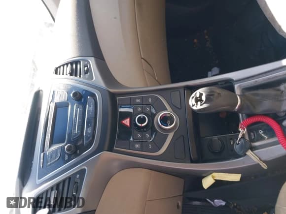 ✅ 2015 Hyundai Elantra SE • VIN: 5NPDH4AE8FH585739 • Lot: 43450544. Listed on IAAI with 143,734 mi. Free auction sales archive from the USA and detailed vehicle history report at DreamBid. Image 11.