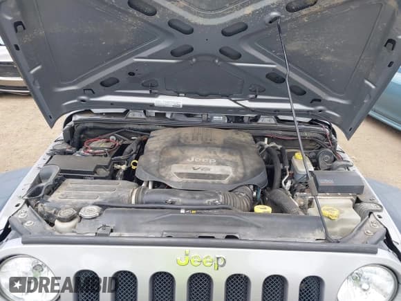 ✅ 2018 Jeep Wrangler Unlimited Sport S • VIN: 1C4HJWDG2JL927298 • Лот: 43055106. Опубликован ранее на IAAI с пробегом 95 597 миль. Бесплатный доступ к архиву аукционных продаж из США и подробный отчёт об истории автомобиля на DreamBid. Изображение 10.