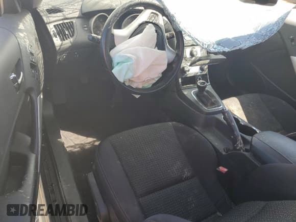 ✅ 2010 Hyundai Genesis Coupe R-Spec • VIN: KMHHT6KDXAU026379 • Lot: 46516435. Wystawiony na Copart z przebiegiem 98 990 mil. Bezpłatny archiwum sprzedaży aukcyjnych z USA i szczegółowy raport historii pojazdu na DreamBid. Zdjęcie 8.