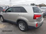 ✅ 2015 Kia Sorento LX • VIN: 5XYKT3A69FG568691 • Lot: 43687228. Listed on IAAI with 166,434 mi. Free auction sales archive from the USA and detailed vehicle history report at DreamBid. Image 3.