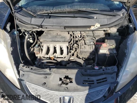 ✅ 2010 Honda Fit Sport • VIN: JHMGE8H42AC018441 • Lot: 85431865. Wystawiony na Copart z przebiegiem 208 999 mil. Bezpłatny archiwum sprzedaży aukcyjnych z USA i szczegółowy raport historii pojazdu na DreamBid. Zdjęcie 11.