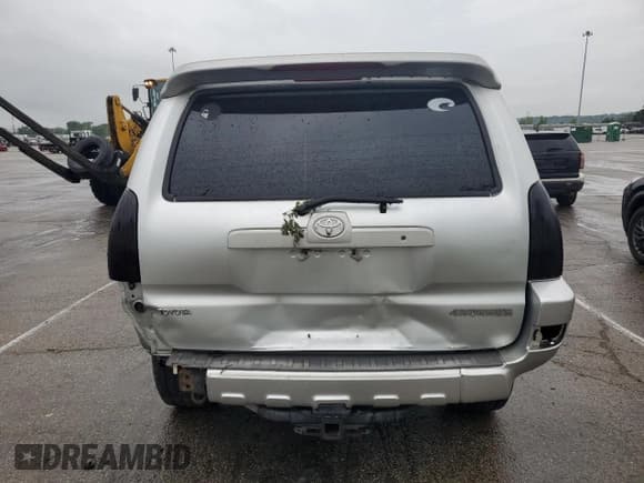 ✅ 2004 Toyota 4Runner Limited • VIN: JTEZT17R148003162 • Lot: 62207875. Listed on Copart with 332,093 mi. Free auction sales archive from the USA and detailed vehicle history report at DreamBid. Image 6.