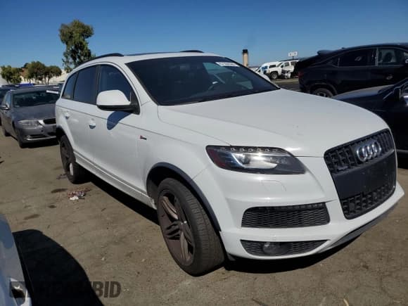 ✅ 2015 Audi Q7 S line Prestige • VIN: WA1DGAFE1FD017150 • Lot: 67568584. Listed on Copart with 128,221 mi. Free auction sales archive from the USA and detailed vehicle history report at DreamBid. Image 4.