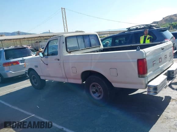 ✅ 1988 Ford F-150 • VIN: 1FTDF15Y3JPA03584 • Лот: 42315303. Опубликован ранее на IAAI с пробегом 15 340 миль. Бесплатный доступ к архиву аукционных продаж из США и подробный отчёт об истории автомобиля на DreamBid. Изображение 14.